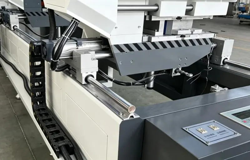 Three Head Seamless Welding Machine for PVC doors and windows